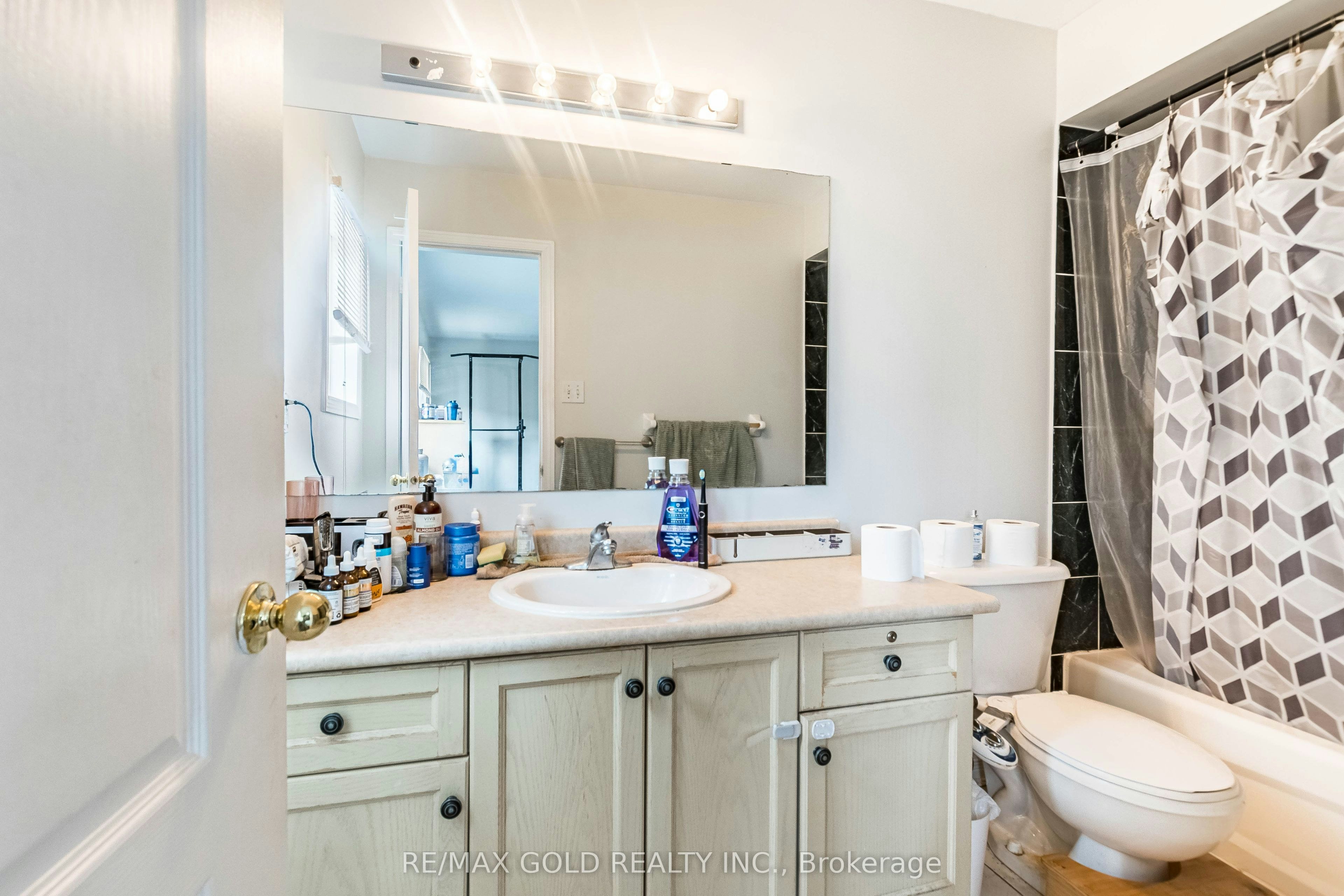 28 Pauline Crescent, Brampton, ON, L7A 2V4 - 17