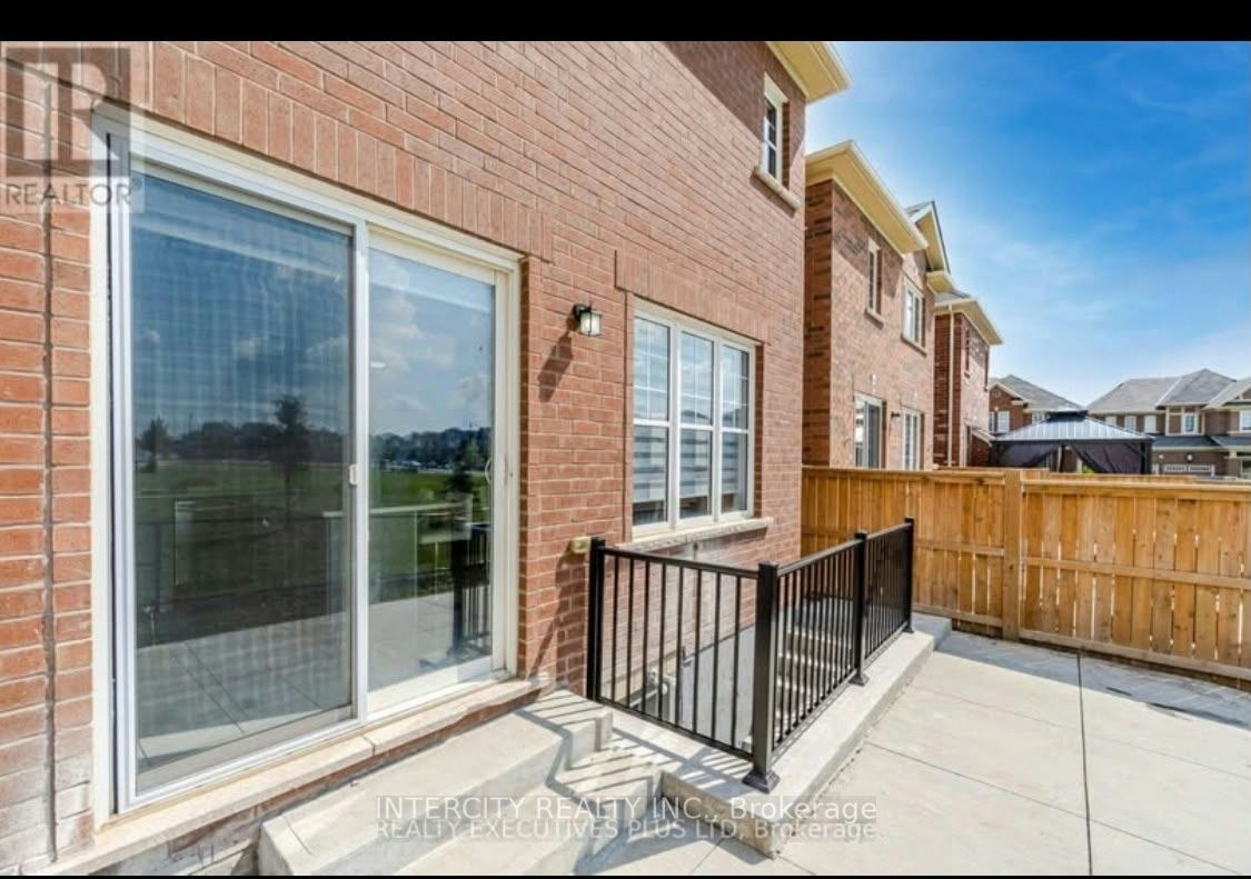 36 Minna Trail, Brampton, ON, L7A 4T1 - 7