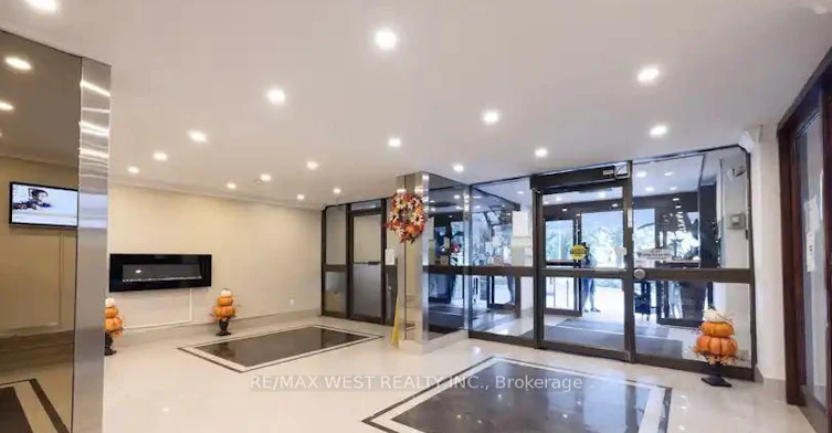 1503-85 Emmett Avenue, Toronto, ON, M6M 5A2 - 2