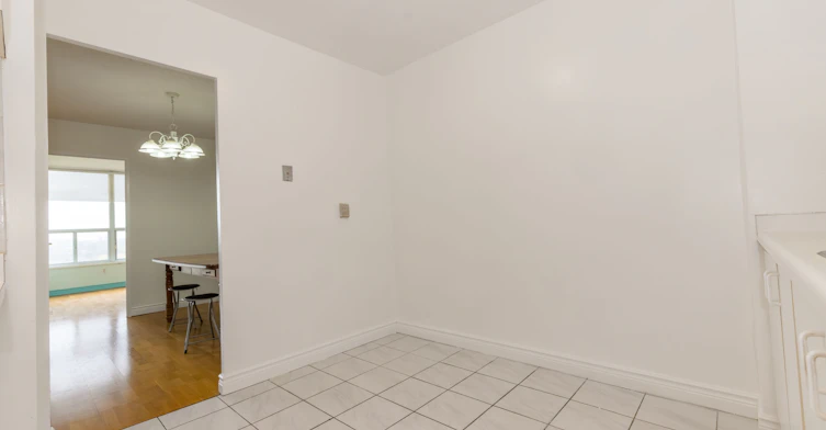 1503-85 Emmett Avenue, Toronto, ON, M6M 5A2 - 10
