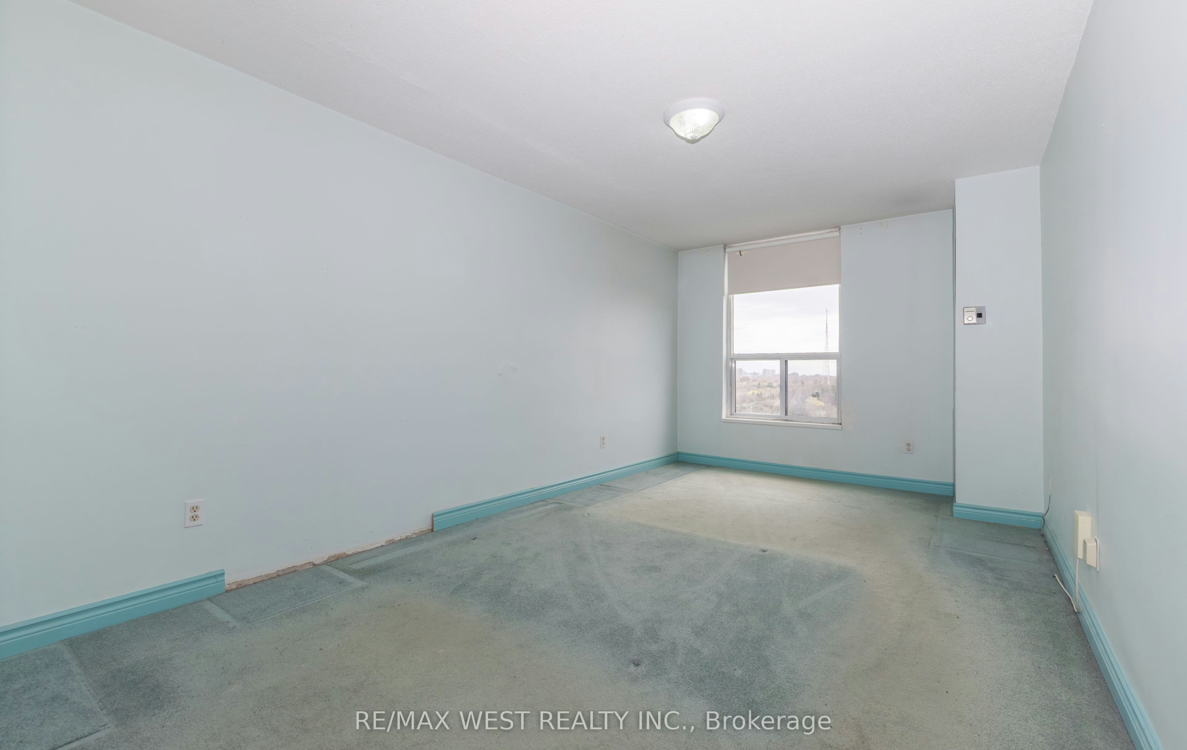 1503-85 Emmett Avenue, Toronto, ON, M6M 5A2 - 21
