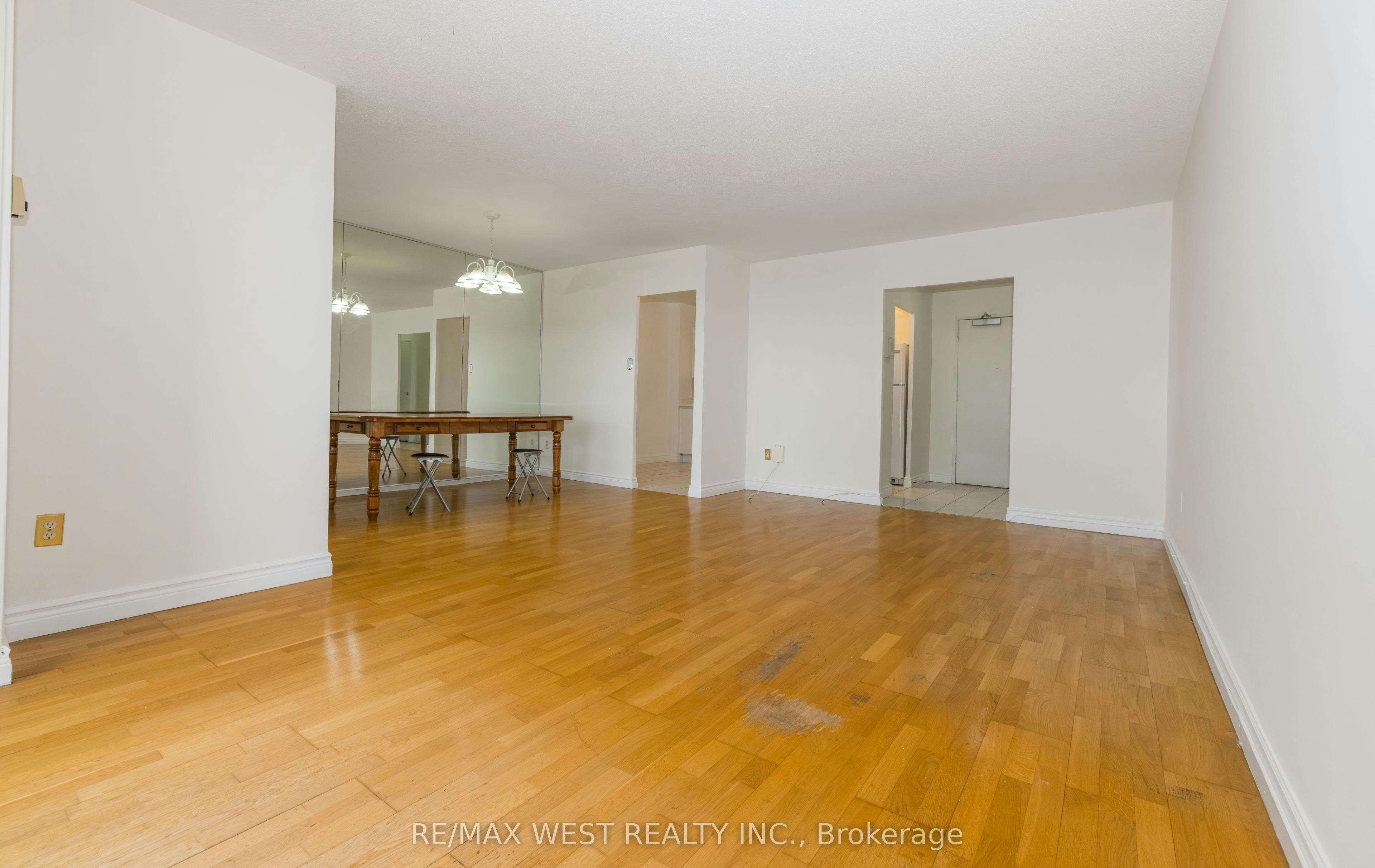 1503-85 Emmett Avenue, Toronto, ON, M6M 5A2 - 13