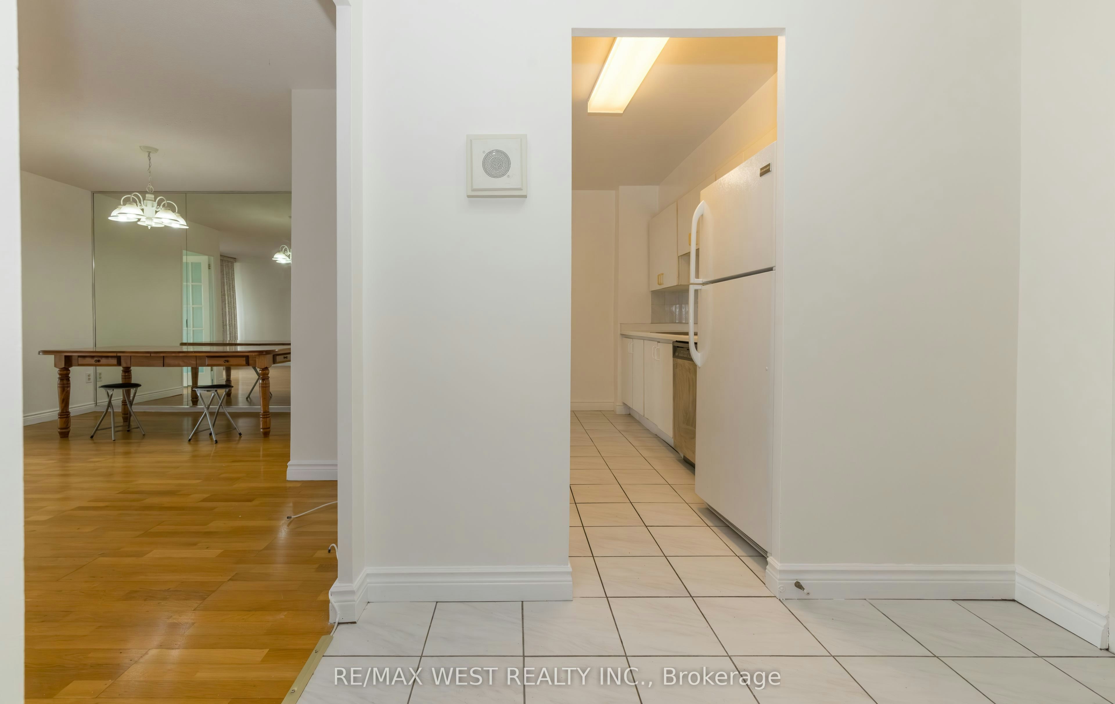 1503-85 Emmett Avenue, Toronto, ON, M6M 5A2 - 6