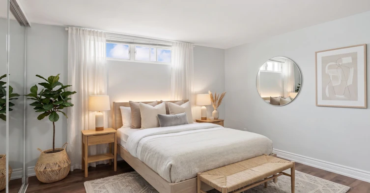 Lower-112 Foch Avenue, Toronto, ON, M8W 3Y1 - 6