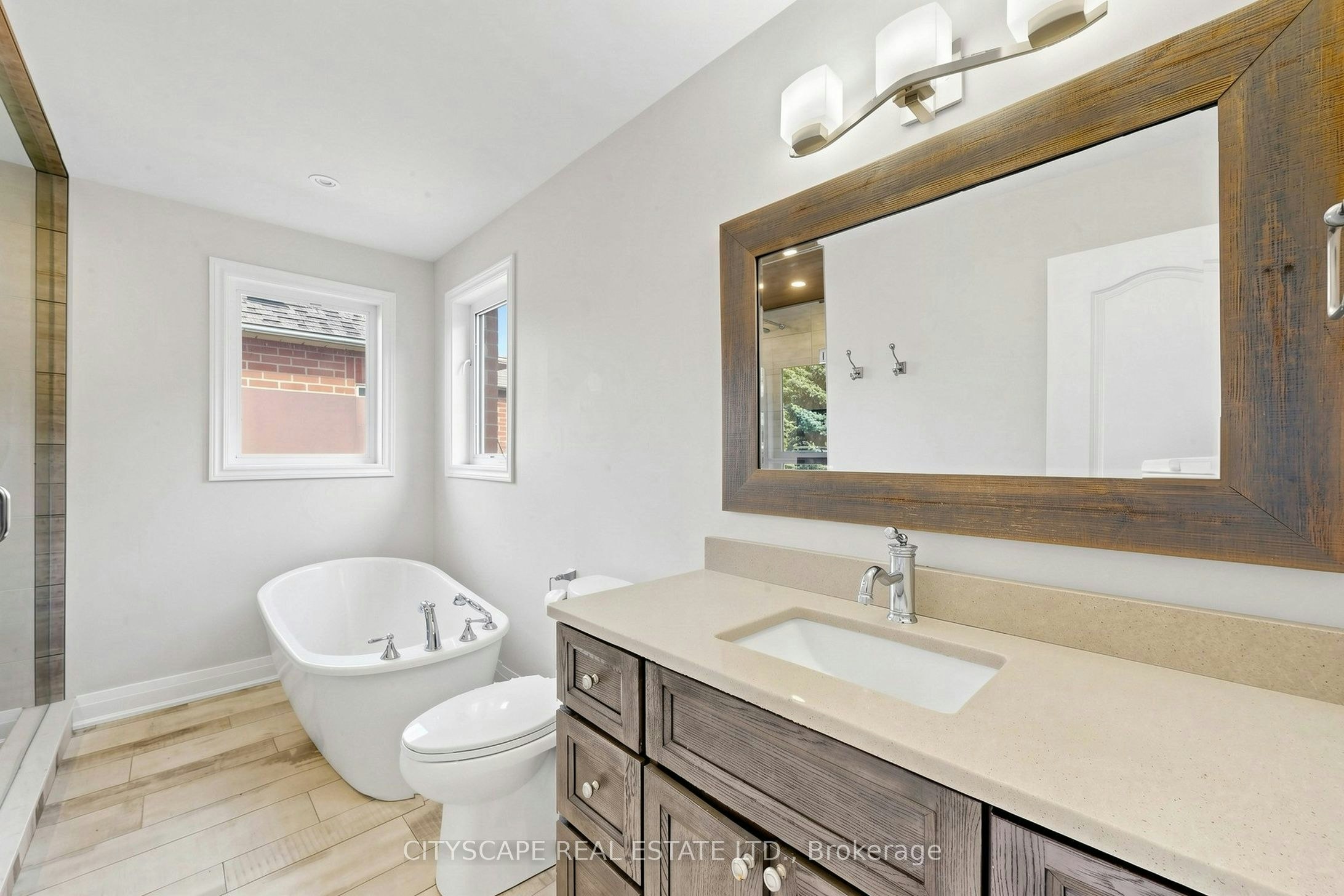 7299 Waldorf Way, Mississauga, ON, L5N 7P7 - 25