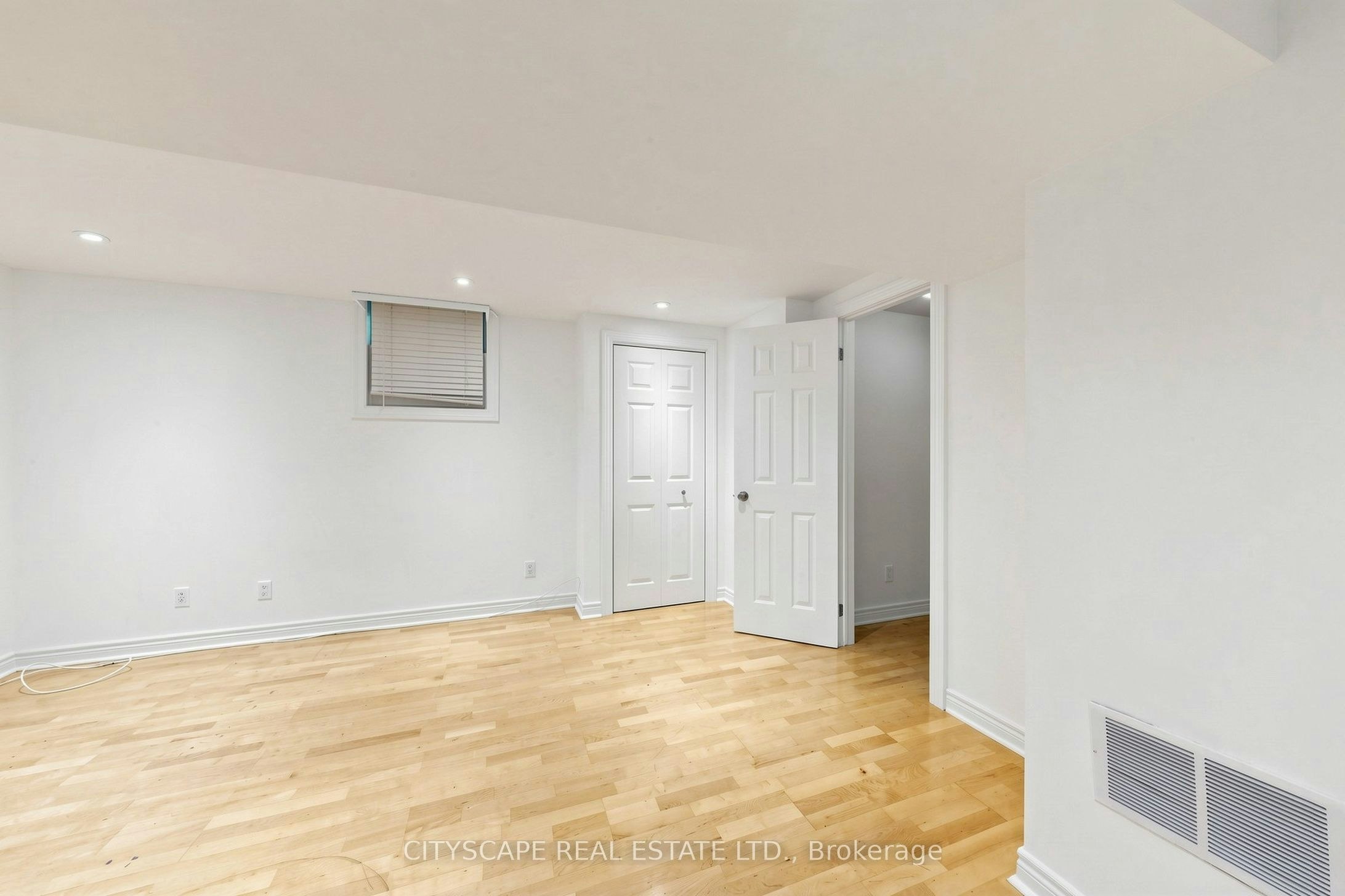 7299 Waldorf Way, Mississauga, ON, L5N 7P7 - 39