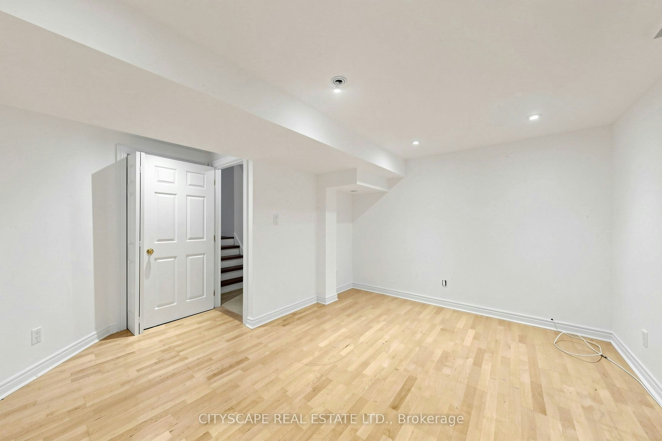 7299 Waldorf Way, Mississauga, ON, L5N 7P7 - 41