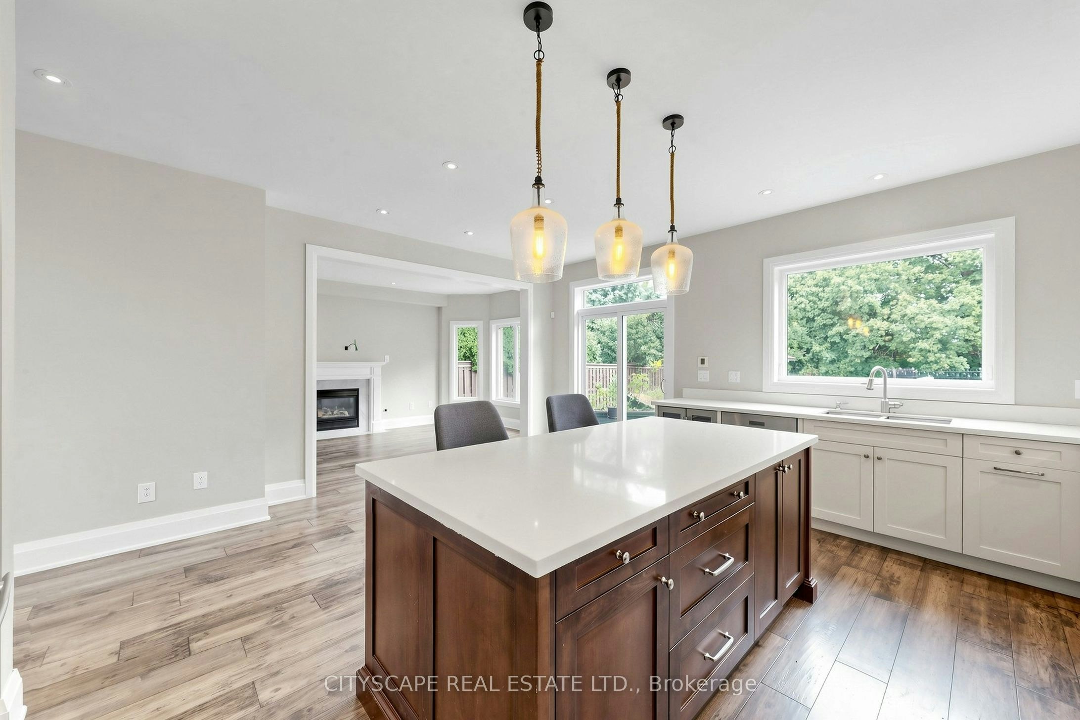 7299 Waldorf Way, Mississauga, ON, L5N 7P7 - 4