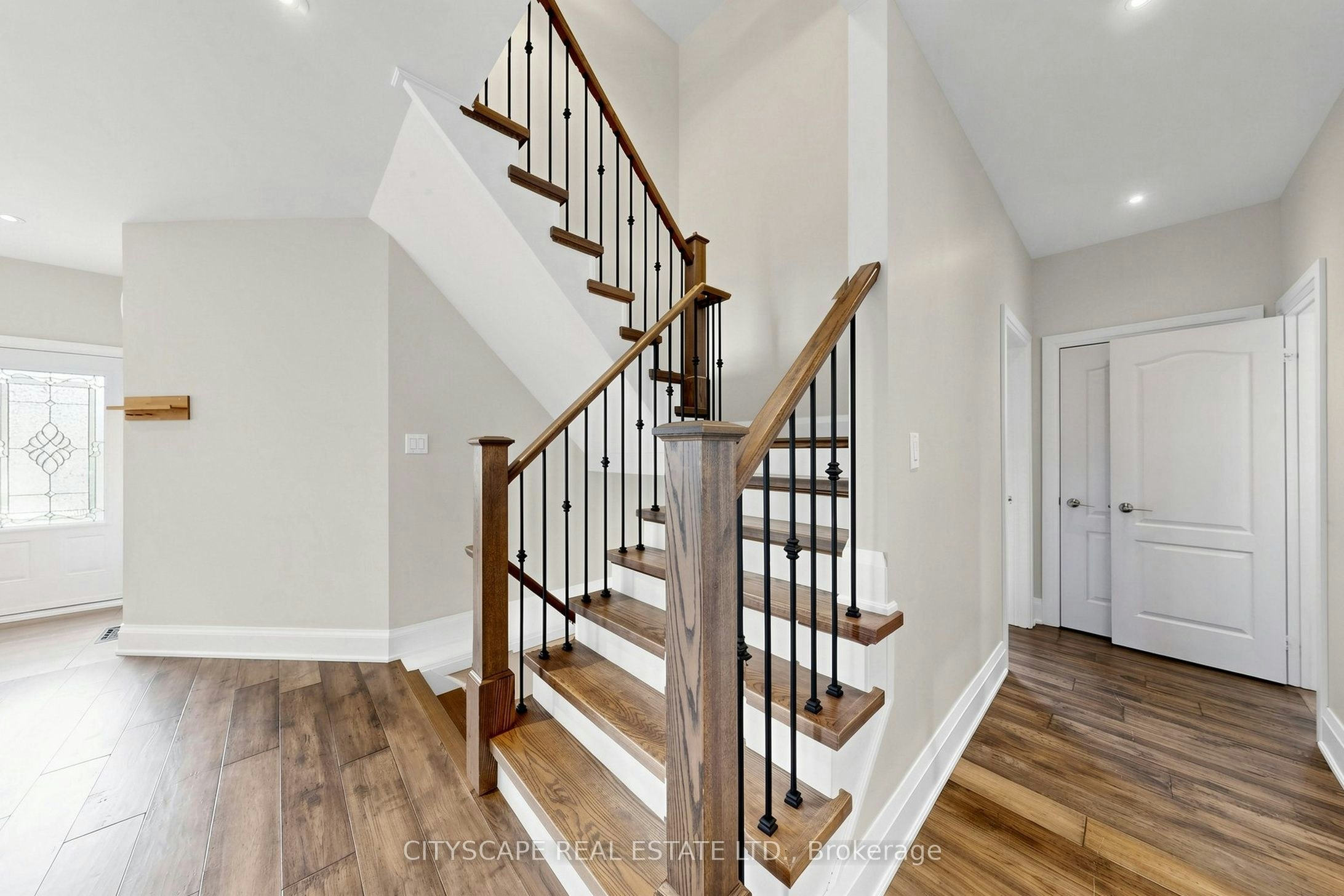 7299 Waldorf Way, Mississauga, ON, L5N 7P7 - 17