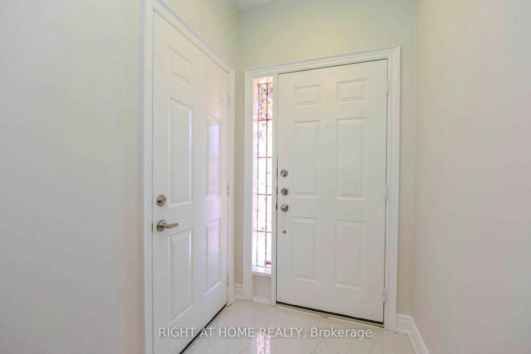 903 Blyleven Boulevard, Mississauga, ON, L5V 2J3 - 4