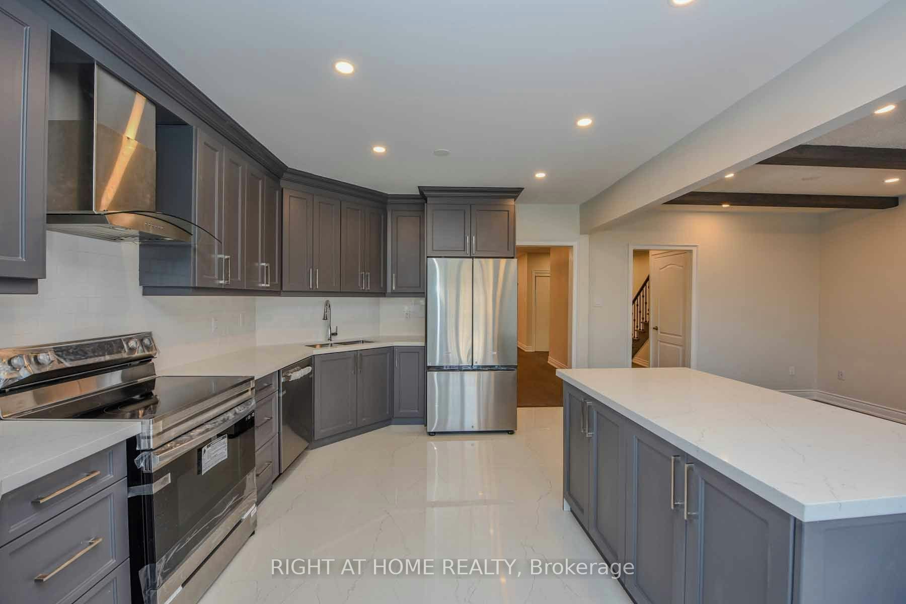 903 Blyleven Boulevard, Mississauga, ON, L5V 2J3 - 10