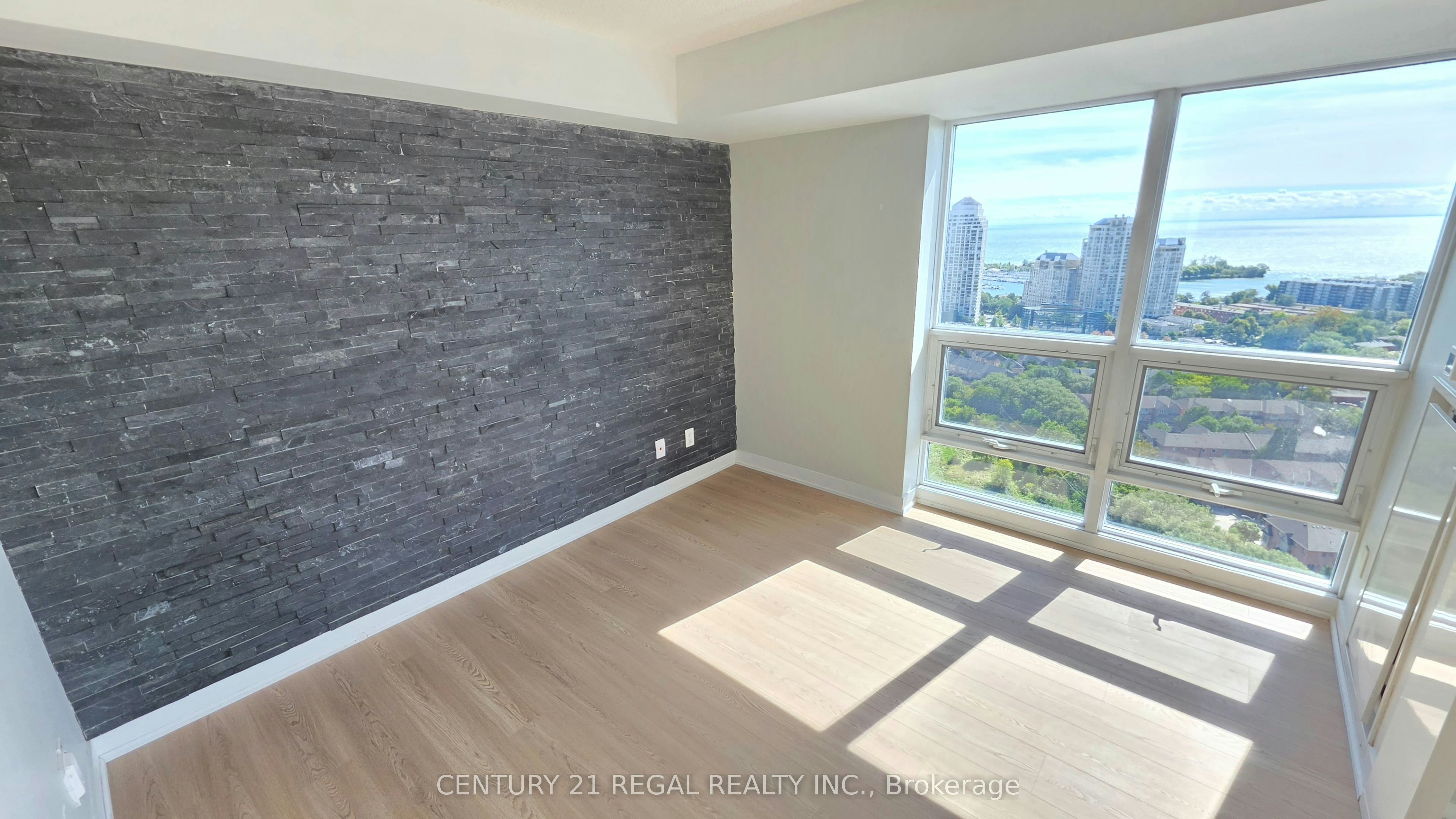 2705-155 Legion Road N, Toronto, ON, M8Y 0A7 - 5