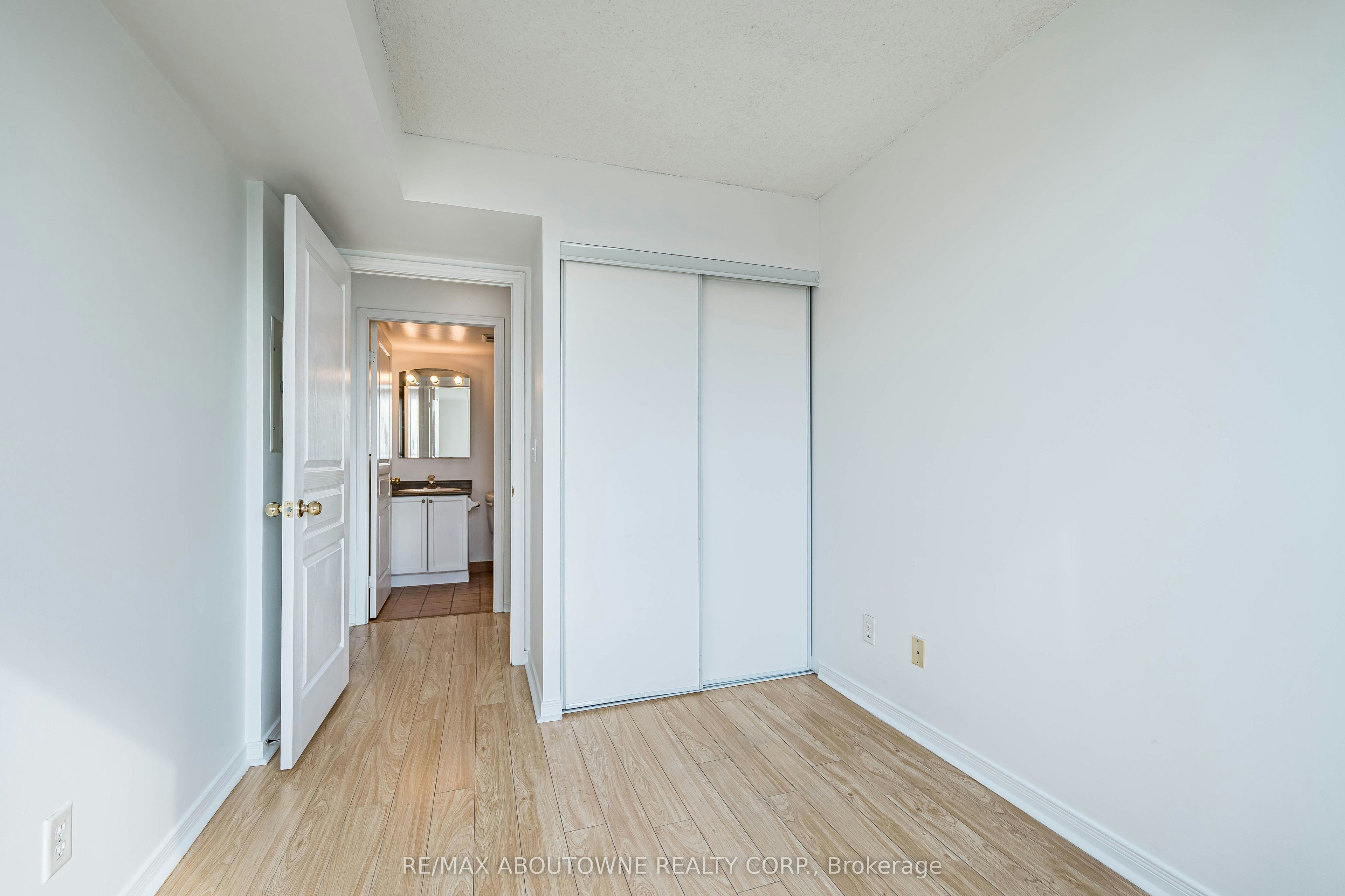 1102-2585 Erin Centre Boulevard, Mississauga, ON, L5M 6Z7 - 25
