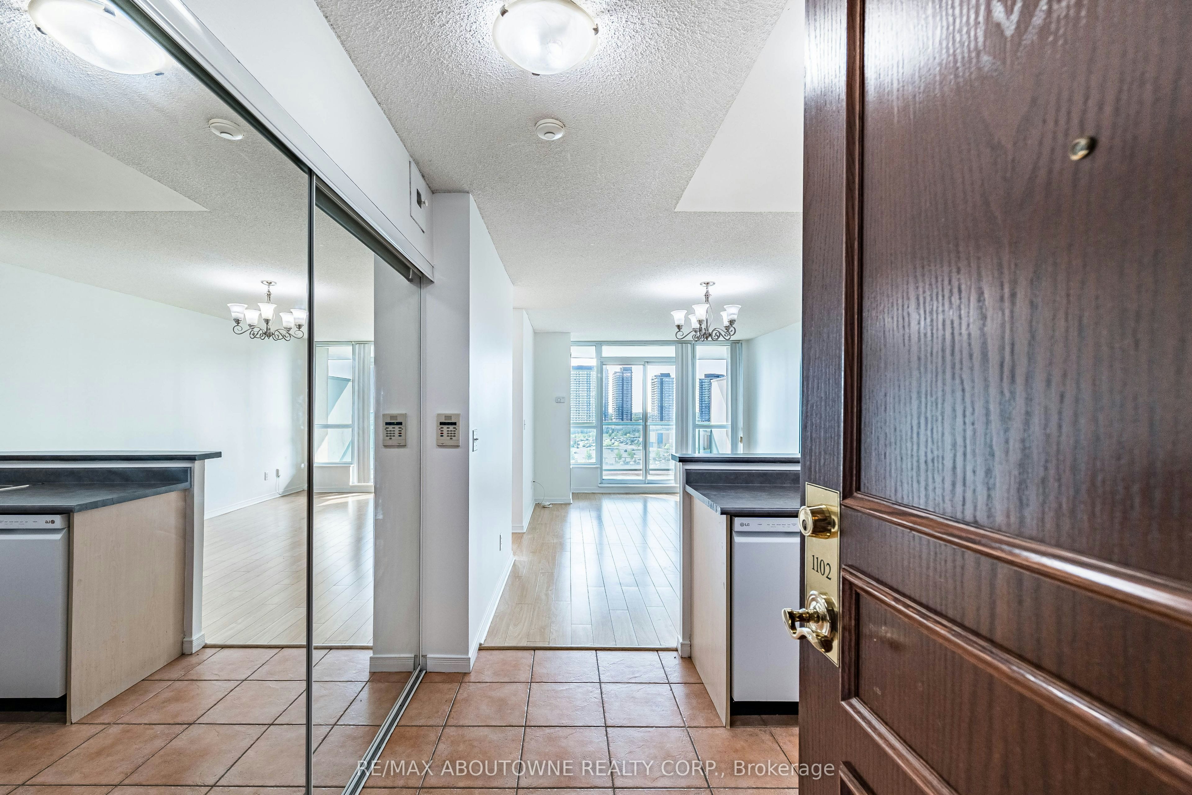 1102-2585 Erin Centre Boulevard, Mississauga, ON, L5M 6Z7 - 6