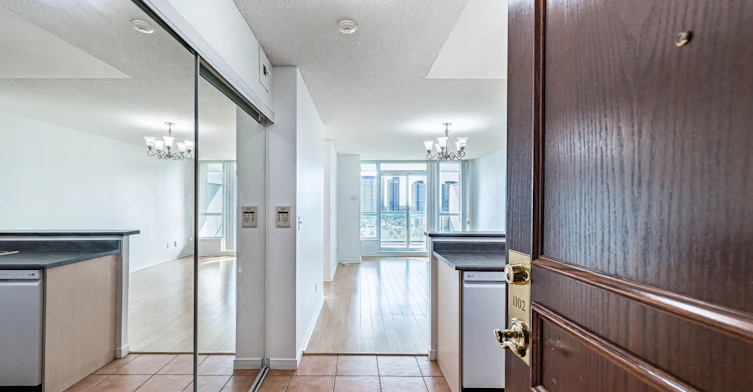 1102-2585 Erin Centre Boulevard, Mississauga, ON, L5M 6Z7 - 6