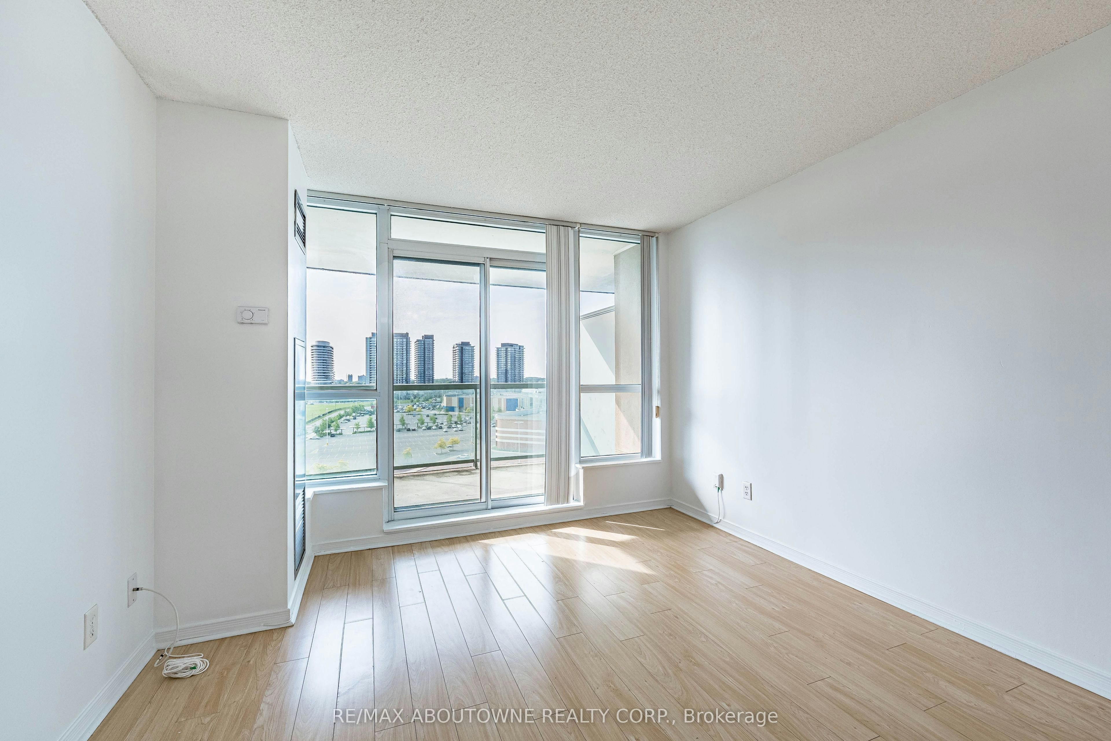 1102-2585 Erin Centre Boulevard, Mississauga, ON, L5M 6Z7 - 11