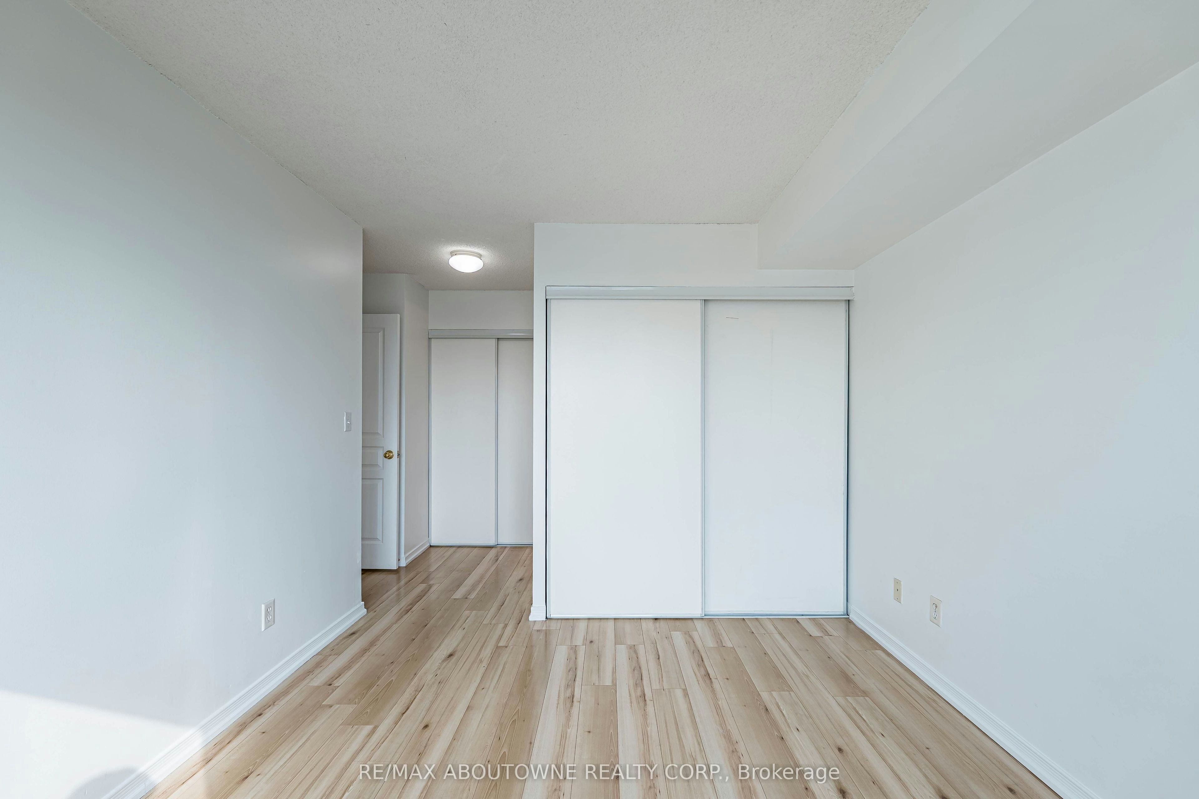 1102-2585 Erin Centre Boulevard, Mississauga, ON, L5M 6Z7 - 18