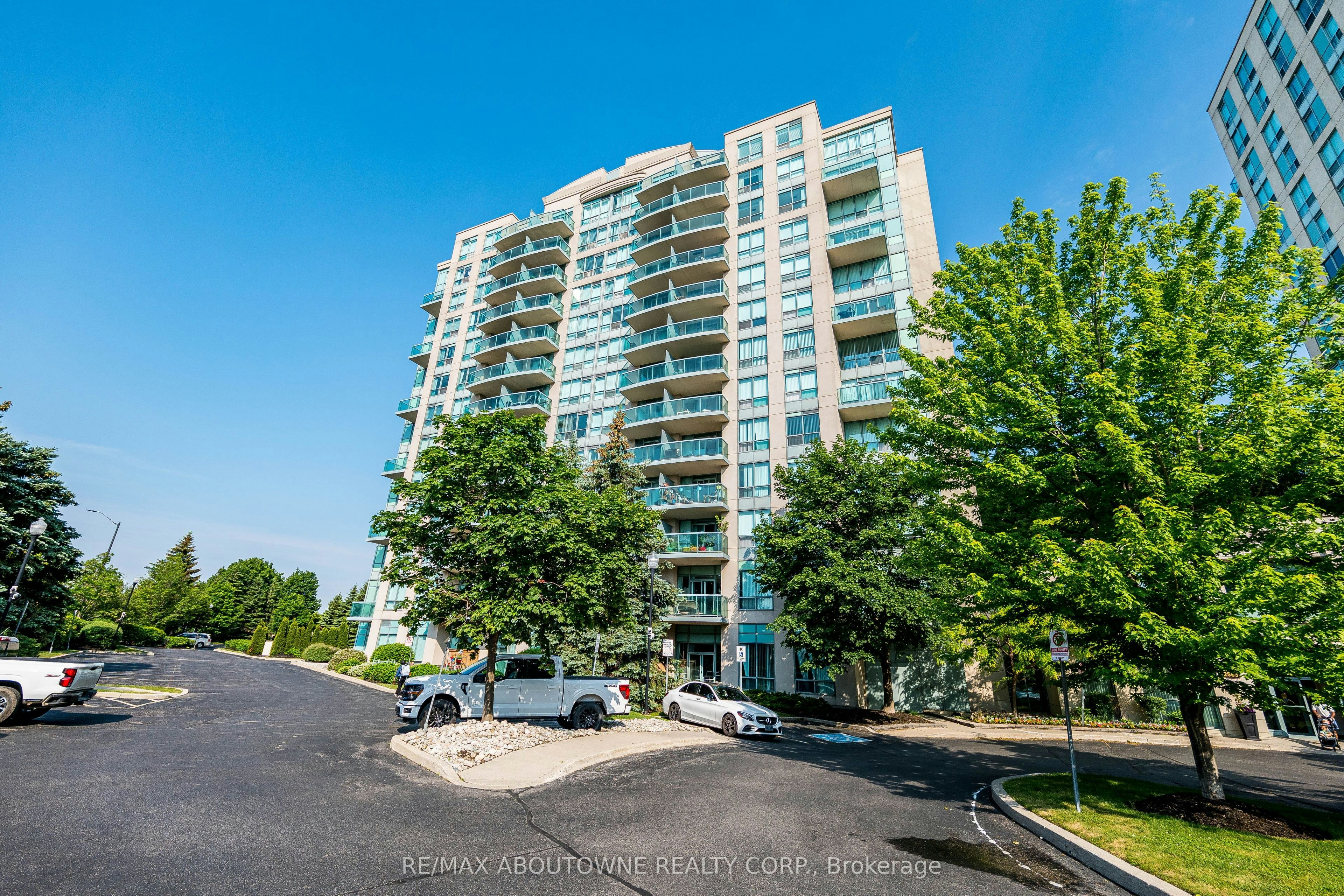 1102-2585 Erin Centre Boulevard, Mississauga, ON, L5M 6Z7 - 2