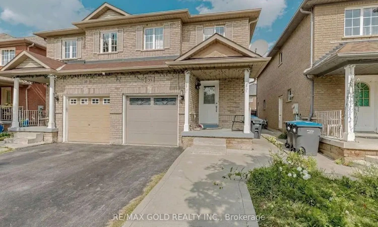 35 Ridgefield Court