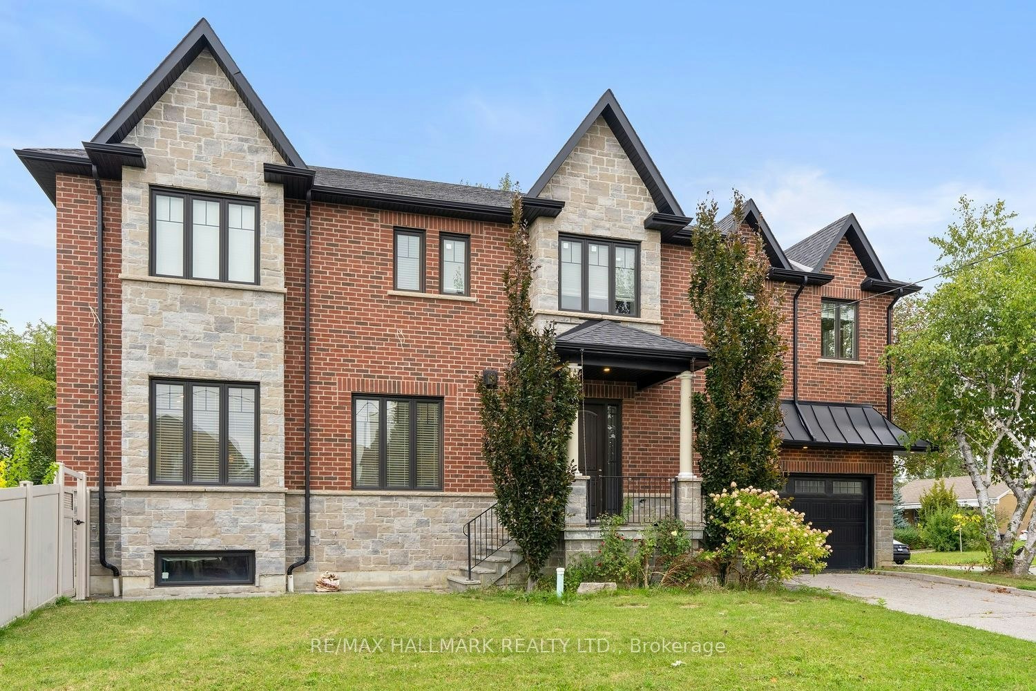 10 Sunray Crescent, Toronto, ON, M3M 2C5