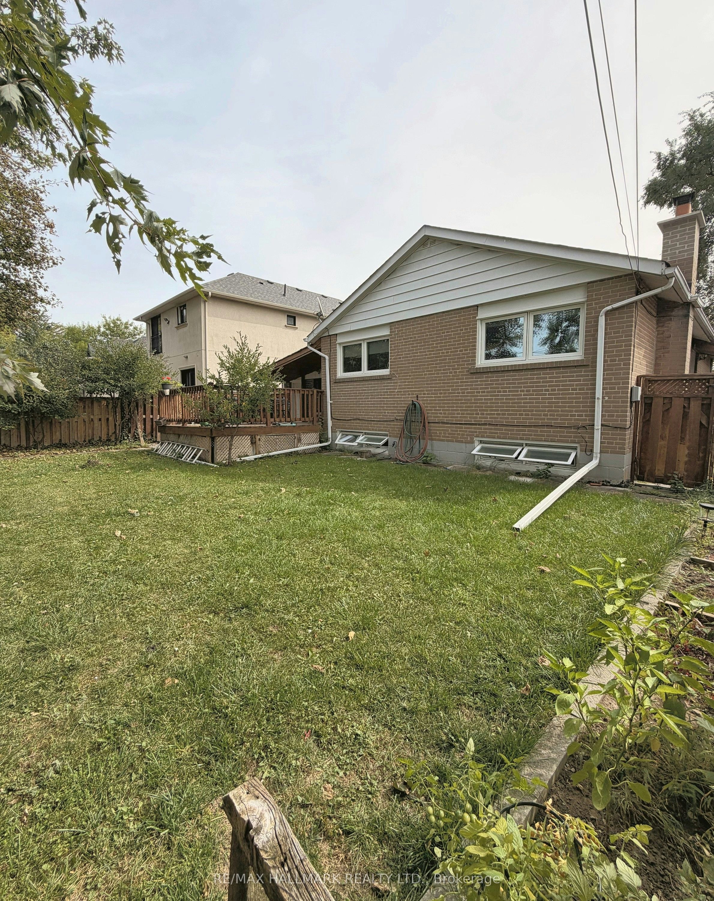 24 Sabine Road, Toronto, ON, M9B 3A8 - 31