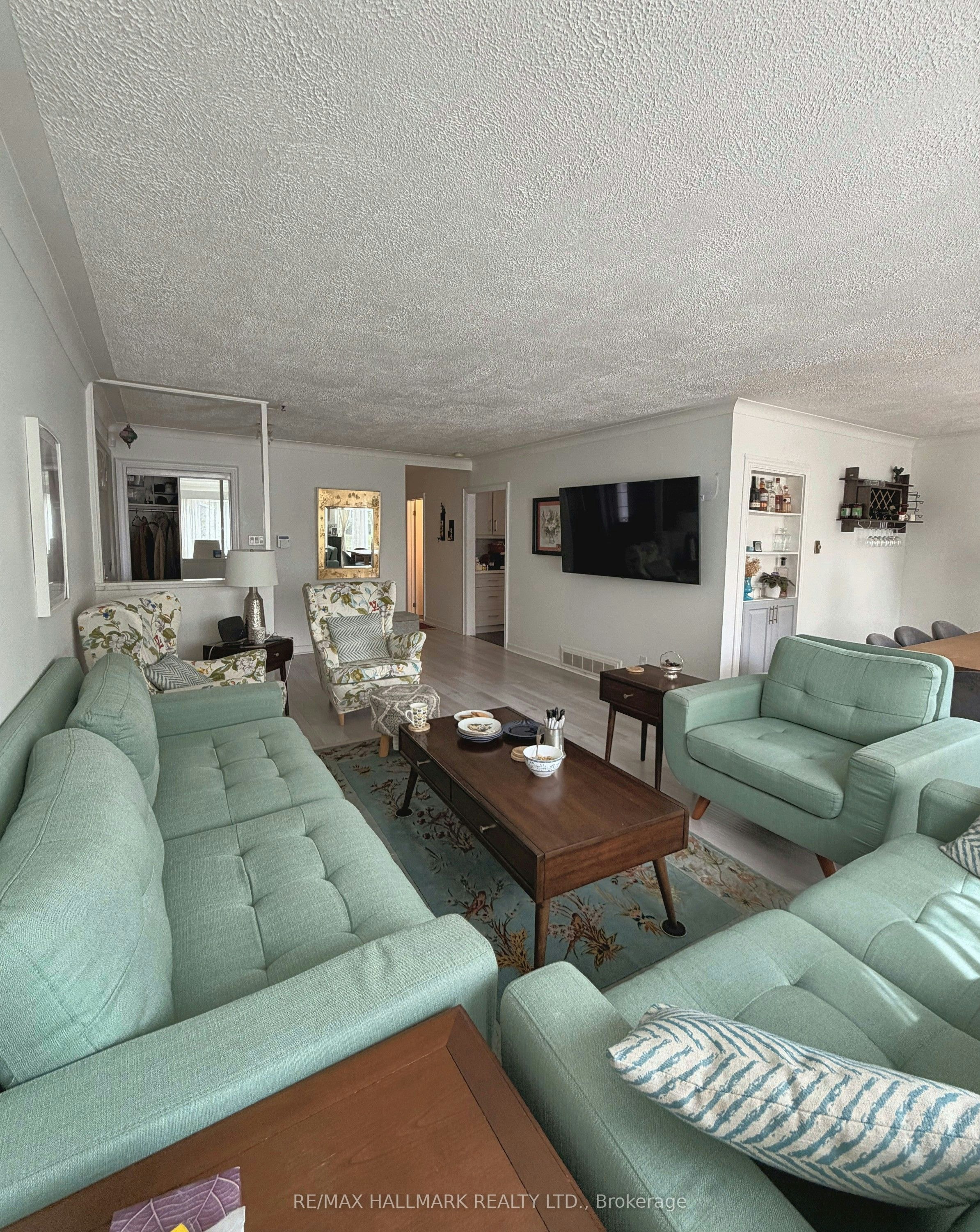 24 Sabine Road, Toronto, ON, M9B 3A8 - 7
