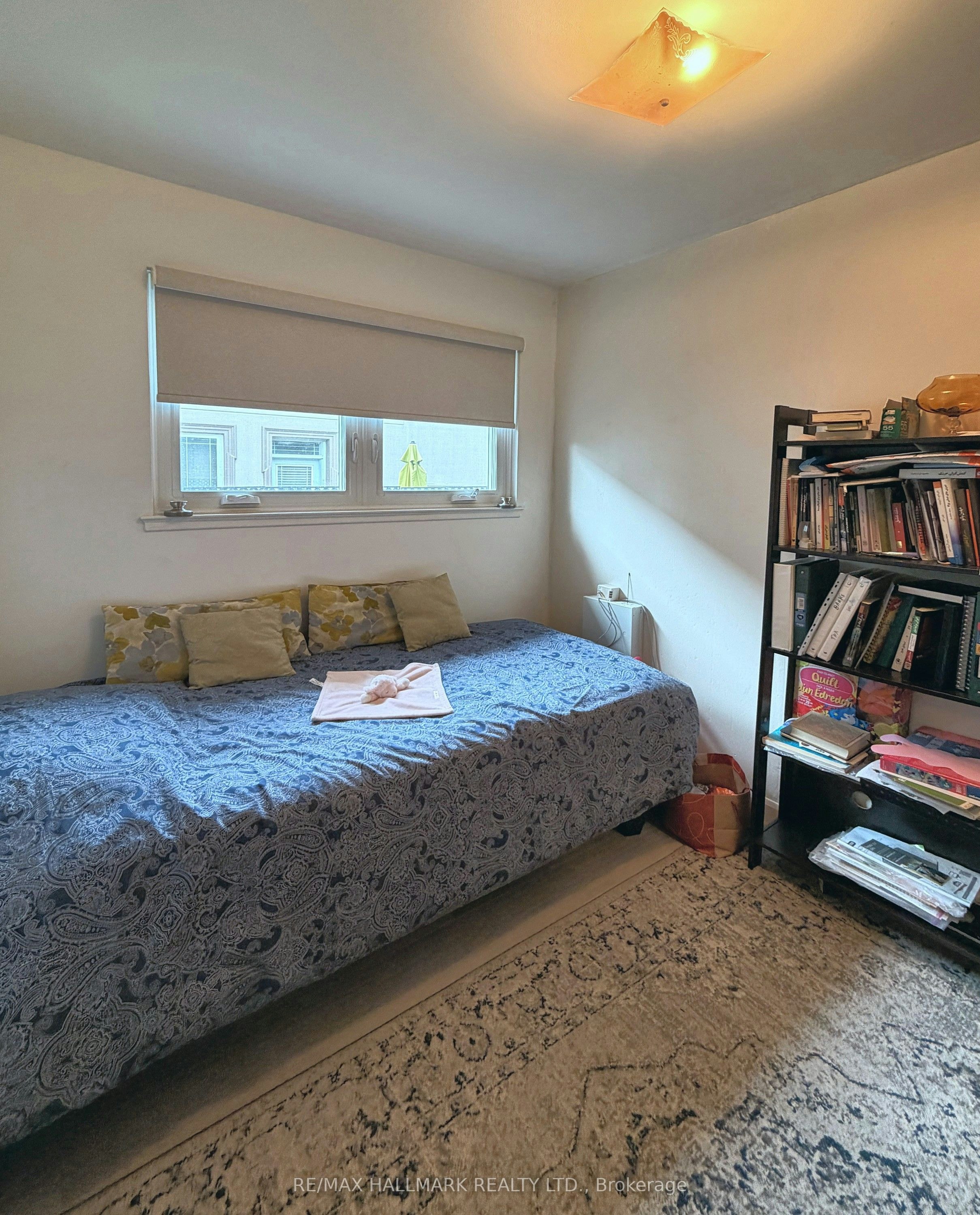 24 Sabine Road, Toronto, ON, M9B 3A8 - 24