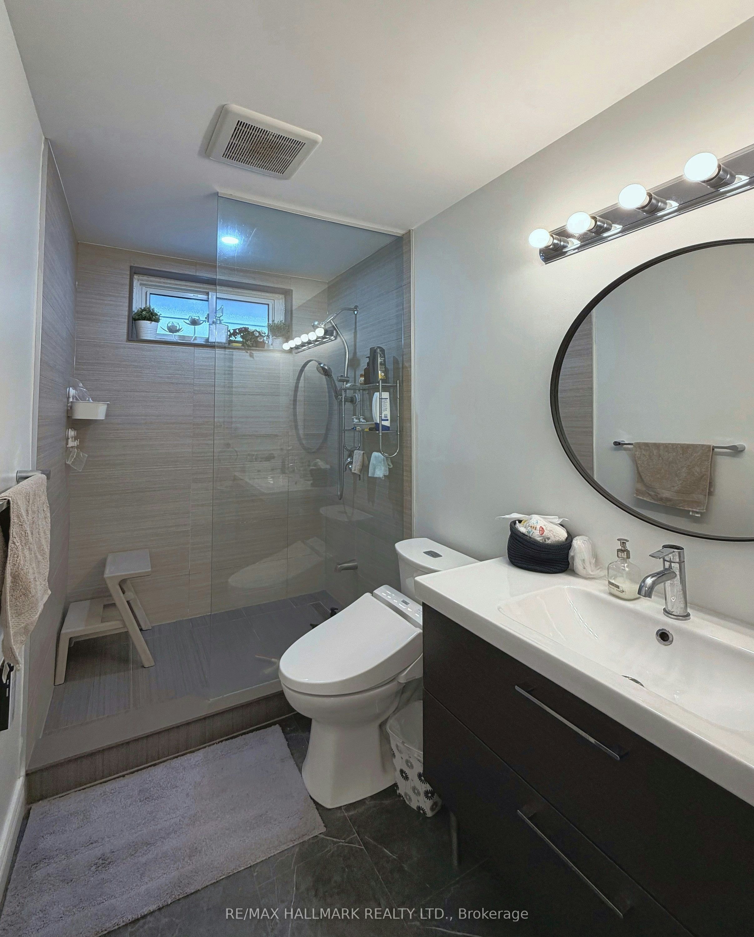 24 Sabine Road, Toronto, ON, M9B 3A8 - 17
