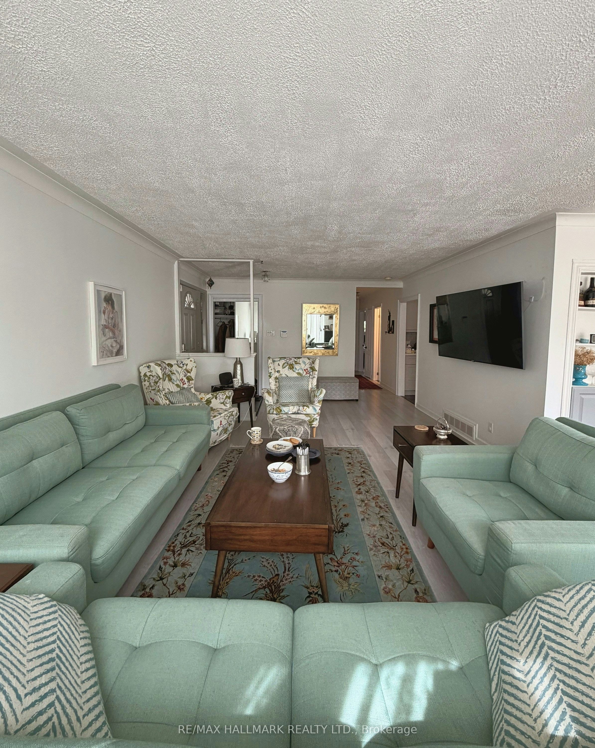24 Sabine Road, Toronto, ON, M9B 3A8 - 8