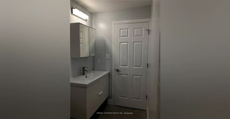 9-230 South Kingsway N/A, Toronto, ON, M6S 3T9 - 7