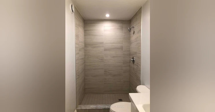 9-230 South Kingsway N/A, Toronto, ON, M6S 3T9 - 8
