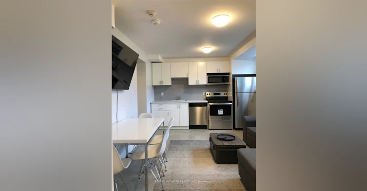 9-230 South Kingsway N/A, Toronto, ON, M6S 3T9 - 2