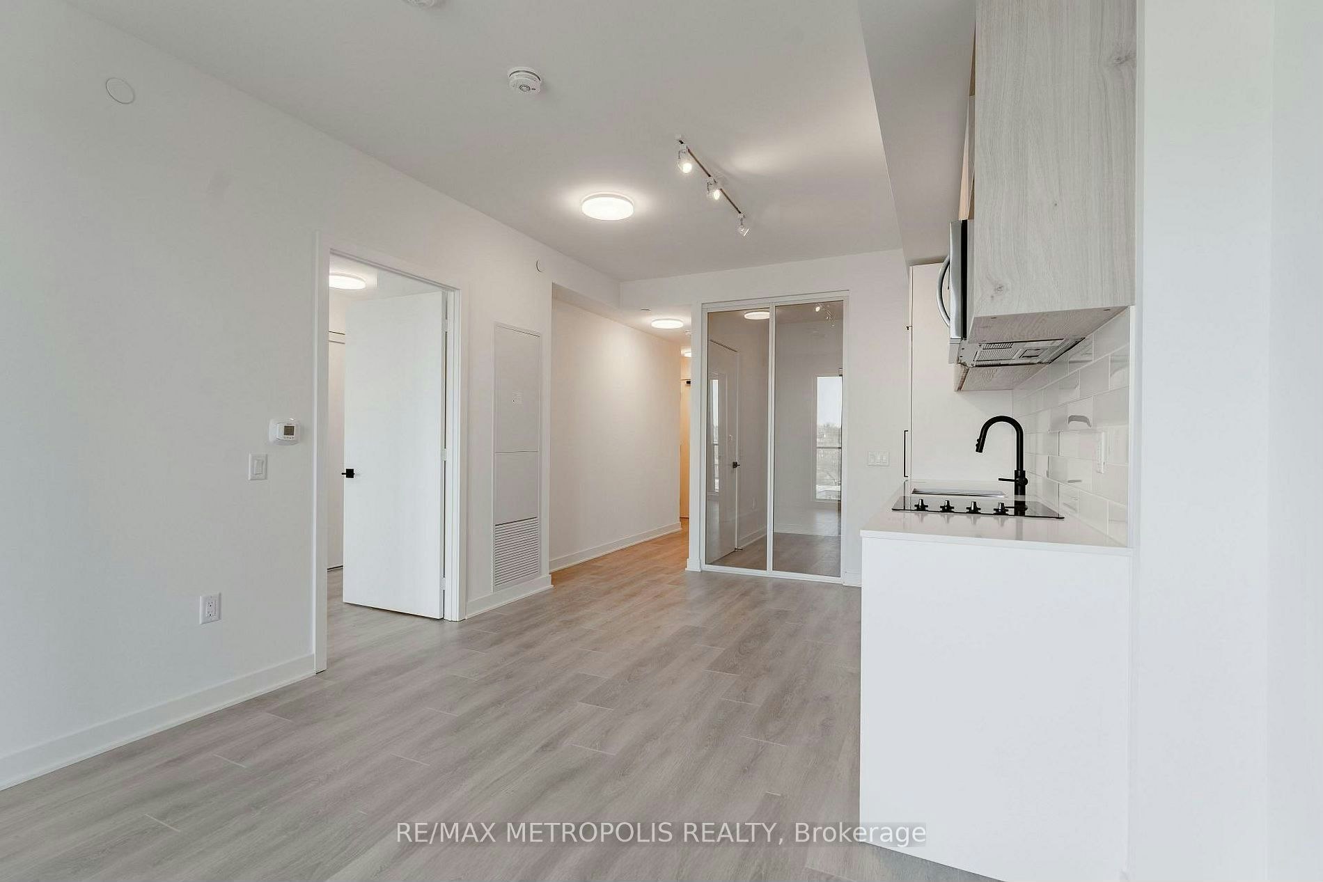 613-1185 Dupont Street, Toronto, ON, M6H 0G5 - 12