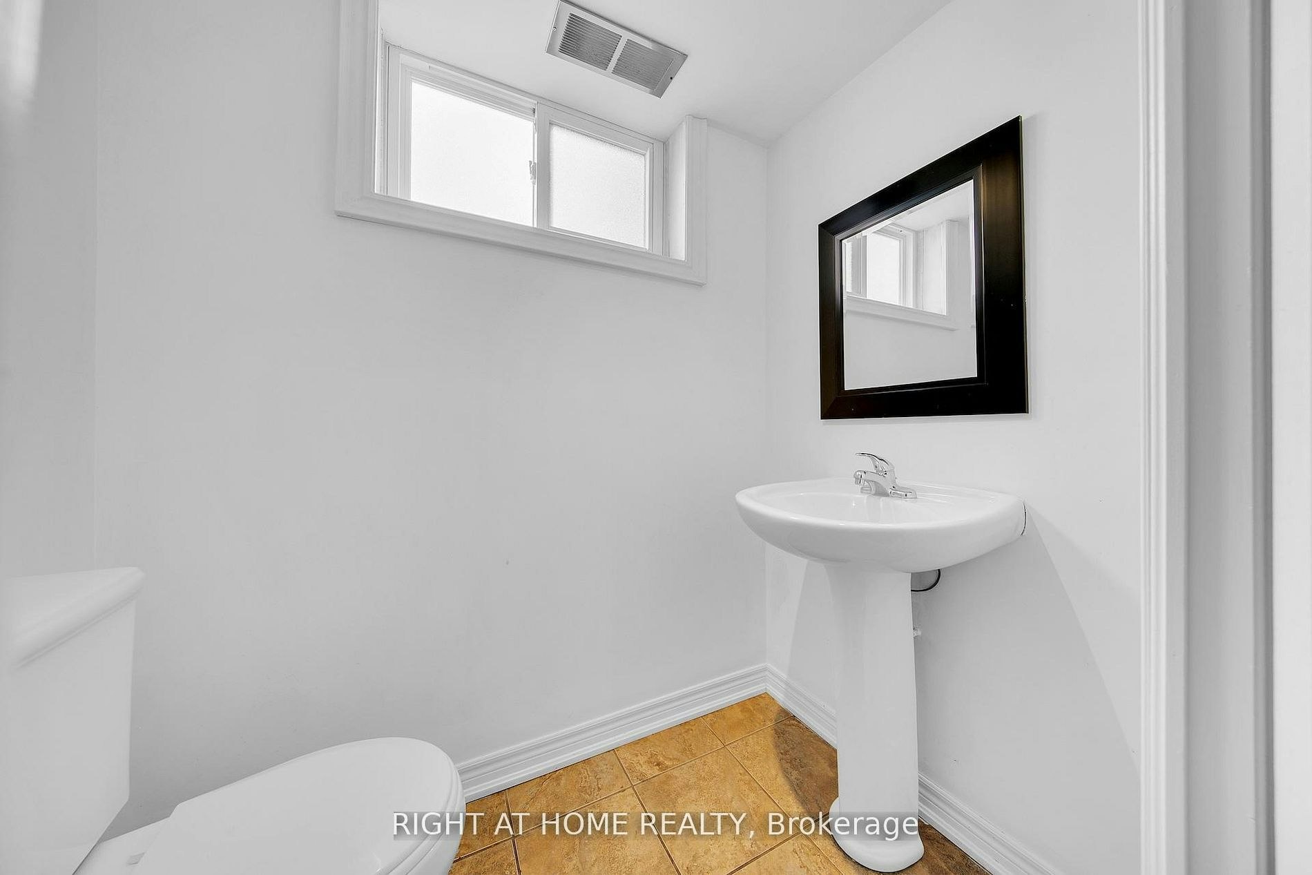 Basement-19 Wall Avenue, Toronto, ON, M9N 2N6 - 8