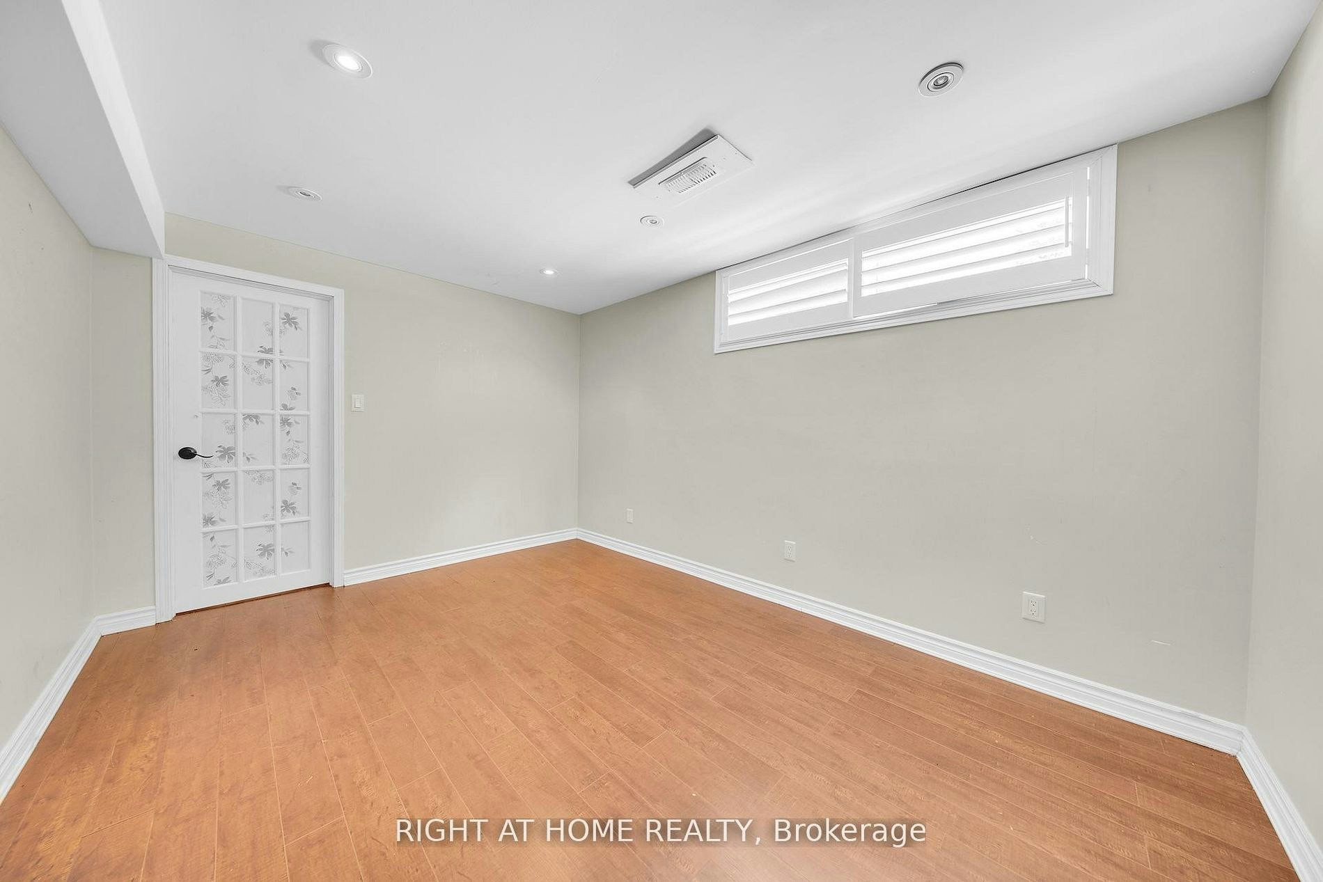 Basement-19 Wall Avenue, Toronto, ON, M9N 2N6 - 9