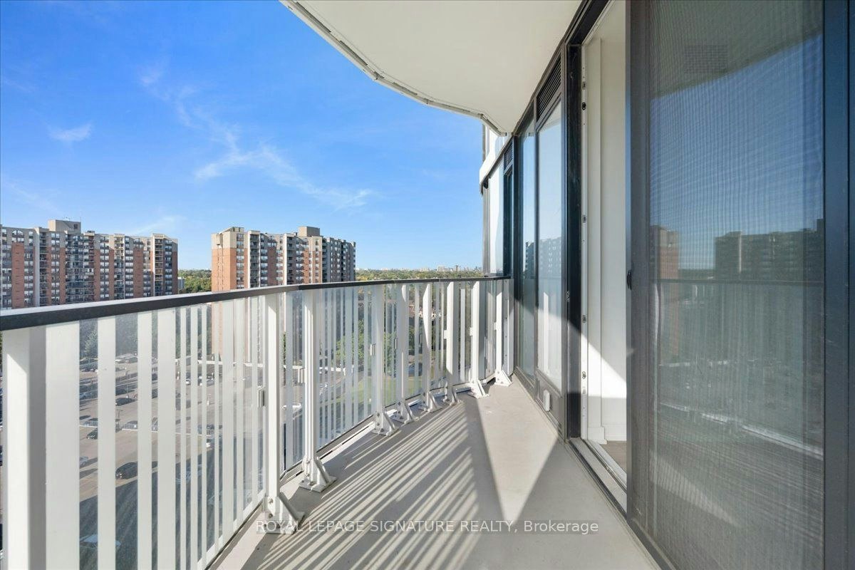 905-1 Fairview Road E, Mississauga, ON, L5A 0B4 - 19