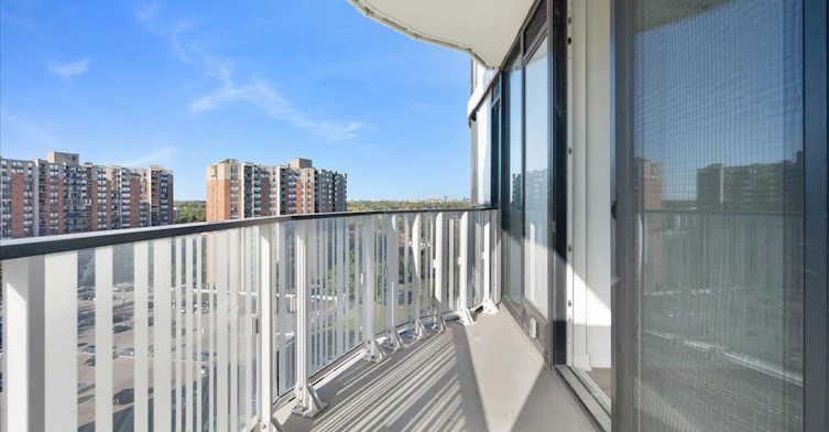 905-1 Fairview Road E, Mississauga, ON, L5A 0B4 - 19