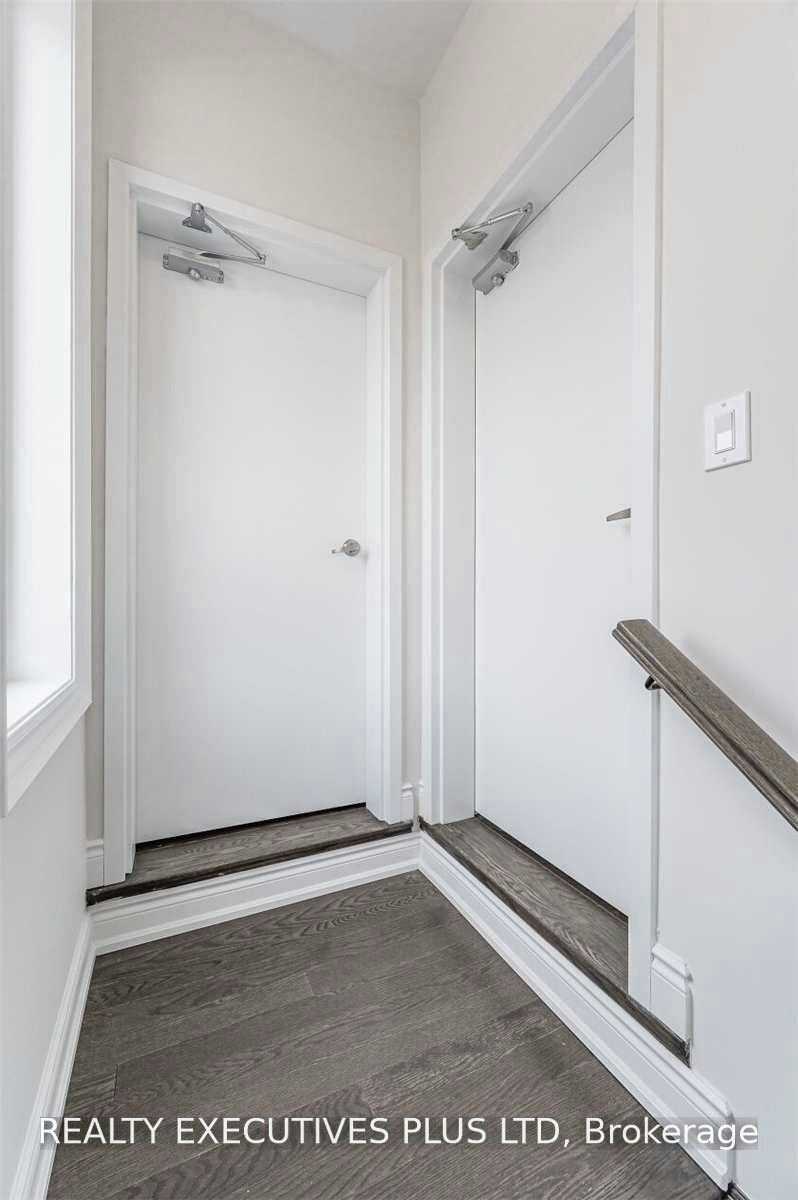 Upper-23 Blackstone Street, Toronto, ON, M6L 0A5 - 6
