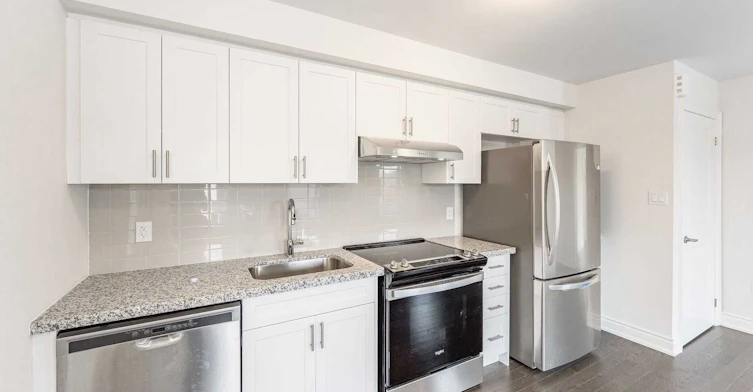 Upper-23 Blackstone Street, Toronto, ON, M6L 0A5 - 11