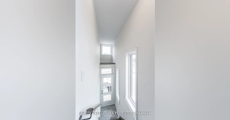 Upper-23 Blackstone Street, Toronto, ON, M6L 0A5 - 5
