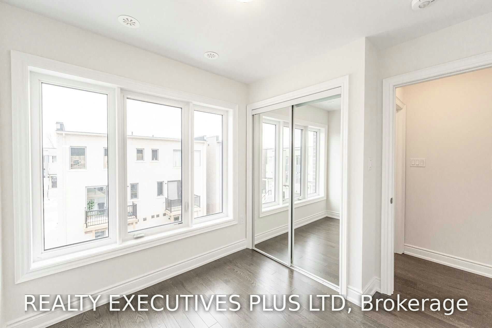 Upper-23 Blackstone Street, Toronto, ON, M6L 0A5 - 14