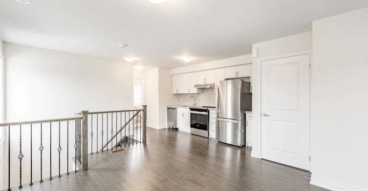 Upper-23 Blackstone Street, Toronto, ON, M6L 0A5 - 9