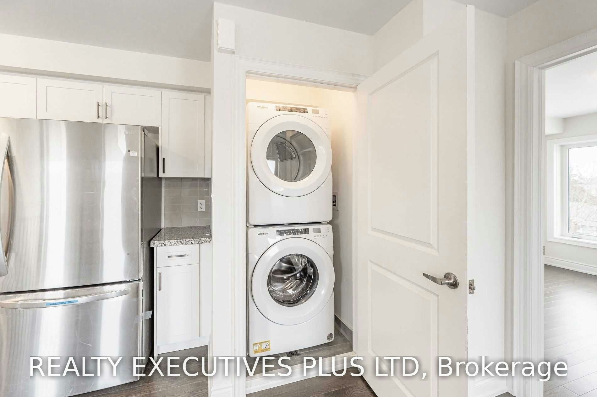 Upper-23 Blackstone Street, Toronto, ON, M6L 0A5 - 12