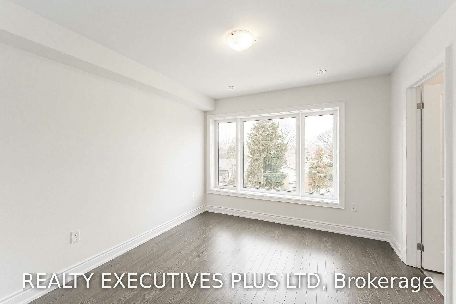 Upper-23 Blackstone Street, Toronto, ON, M6L 0A5 - 16