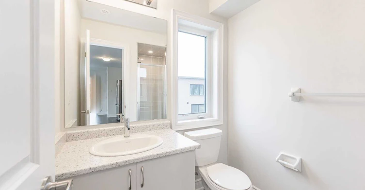 Upper-23 Blackstone Street, Toronto, ON, M6L 0A5 - 15