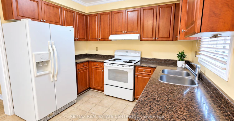 1537 Cuthbert Avenue, Mississauga, ON, L5M 3R6 - 8