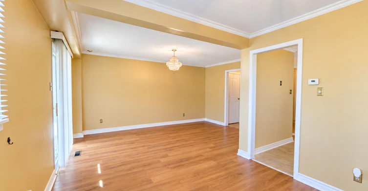 1537 Cuthbert Avenue, Mississauga, ON, L5M 3R6 - 4