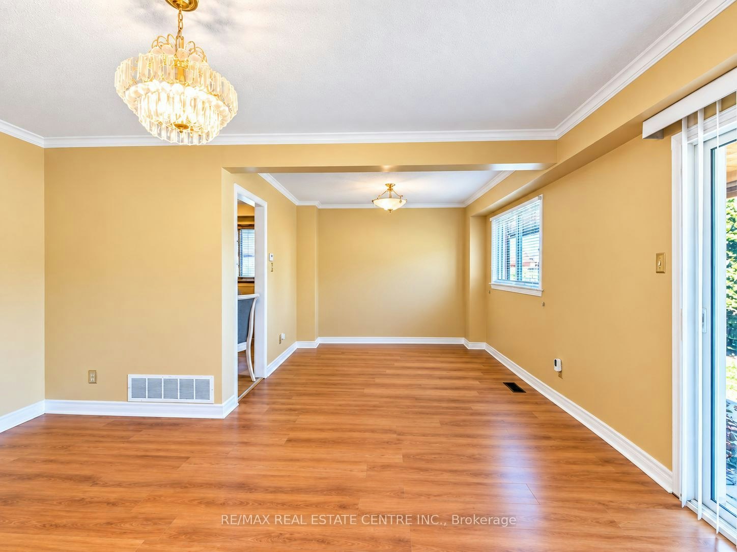 1537 Cuthbert Avenue, Mississauga, ON, L5M 3R6 - 6