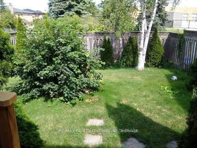 1537 Cuthbert Avenue, Mississauga, ON, L5M 3R6 - 24