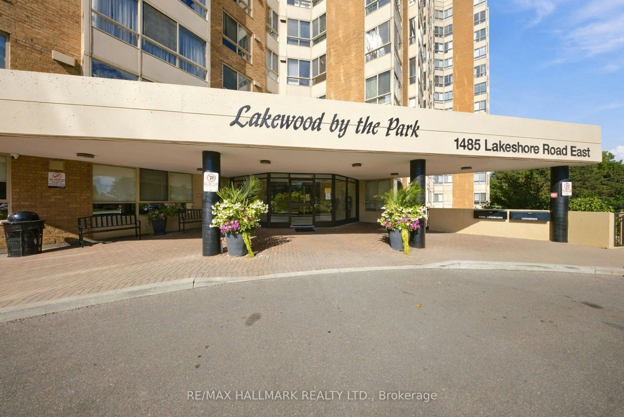903-1485 Lakeshore Road E, Mississauga, ON, L5E 3G2